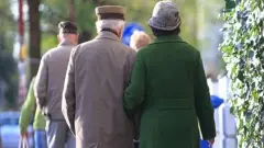 Bankalar Şaşırttı: Emeklinin Kazandığı Üç Kuruş Kesintiye Tabi Tutuluyor!